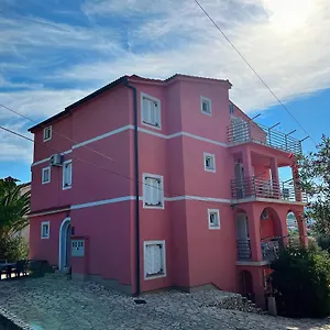 apartments-aleksandra-rab.primorje-gorskikotar.com/